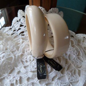 ✨️PAIR MONET IVORY RESIN BANGELS MADE IN ITALY
